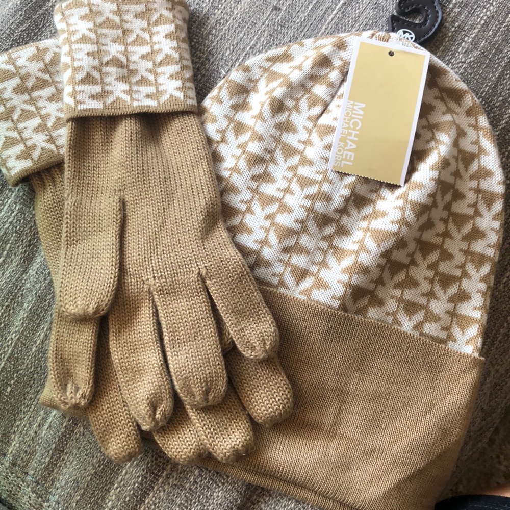 Michael Kors Hat and gloves